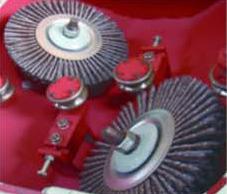 finishing descaling with steel brushes